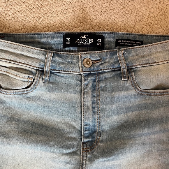 Hollister High-Rise Crop Super Skinny Jeans - Picture 5 of 6